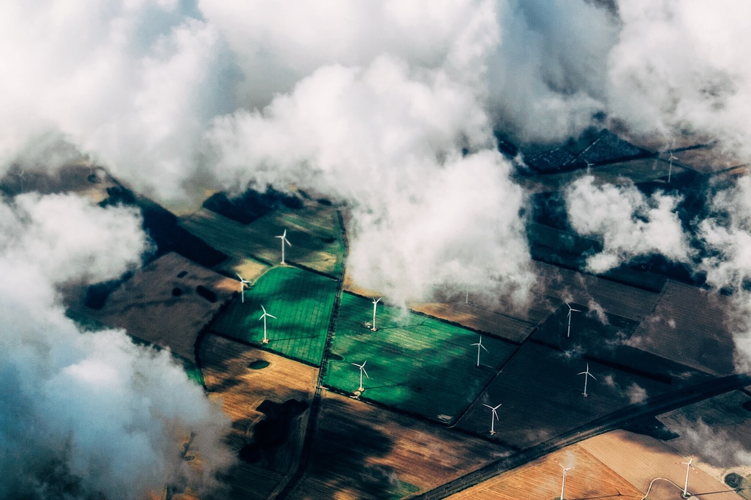 Dlaczego warto inwestować w energię odnawialną?